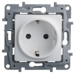 Розетка 1-м СП Etika 16А IP31 250В 2P+E с заземл. защ. шторки немецк. стандарт винт. клеммы механизм бел. Leg 672222