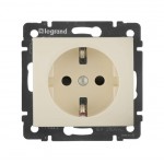 Розетка 1-м СП Valena 16А IP21 230/250В 2P+E с заземл. защ. шторки на винтах механизм сл. кость Leg 774321