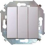 Выключатель 3-кл. СП Simon 15 16А IP20 винт. зажим механизм бел. Simon 1591391-030